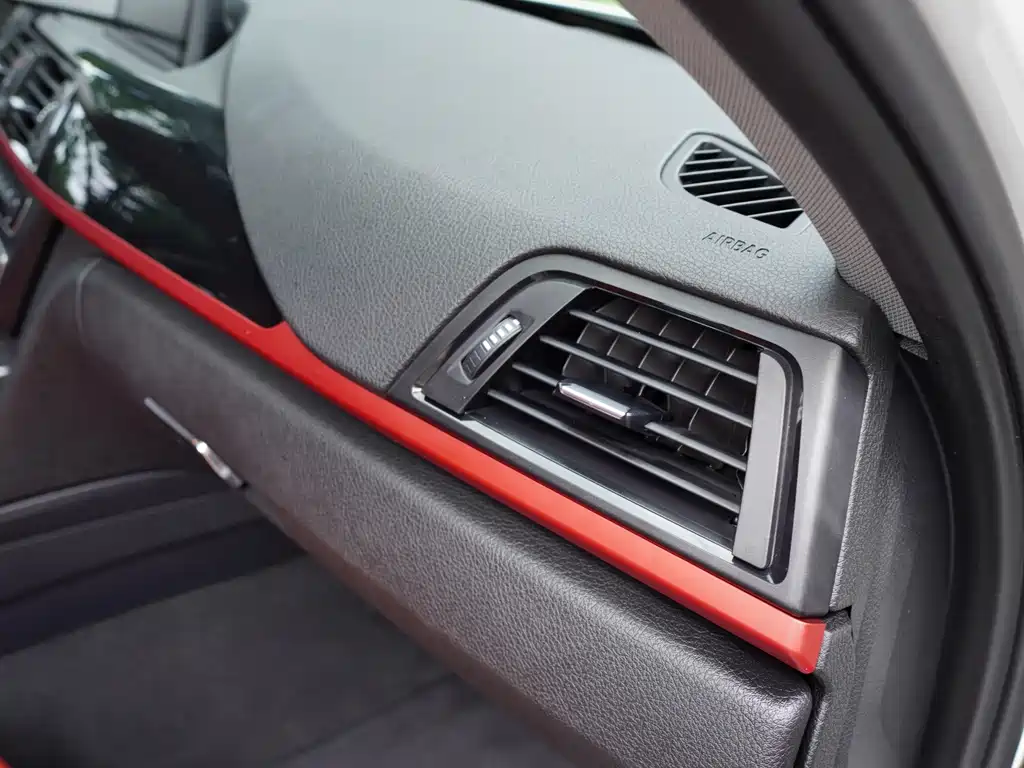 BMW 3 Series — миниатюра 21