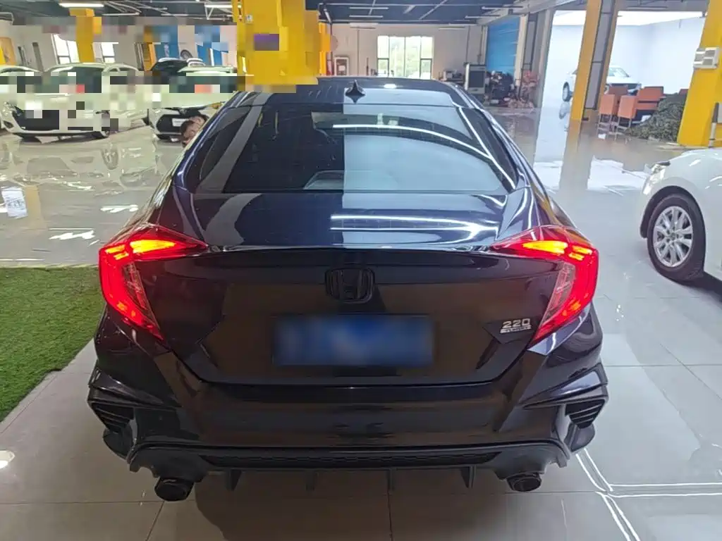 Honda Civic — миниатюра 6