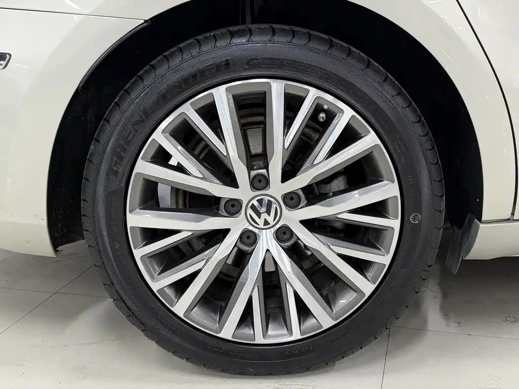 Volkswagen CC — миниатюра 9