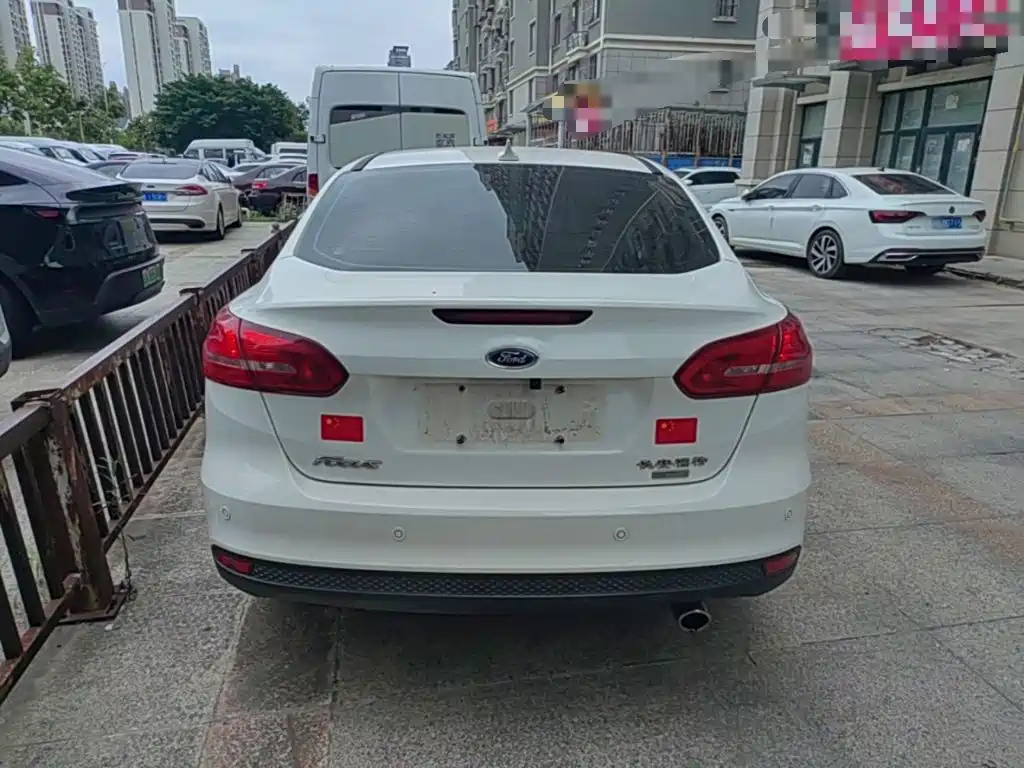 Ford Focus — миниатюра 6