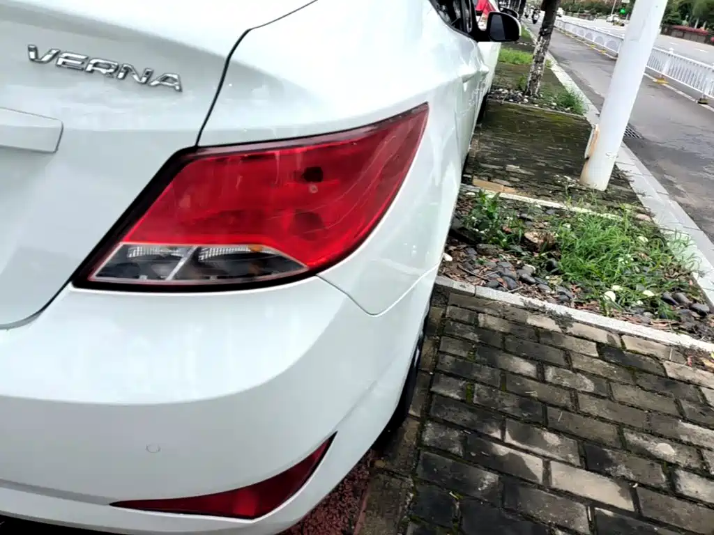 Hyundai Verna — миниатюра 8