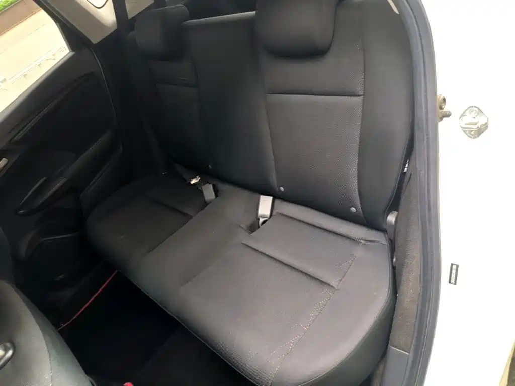 Honda Fit — миниатюра 17