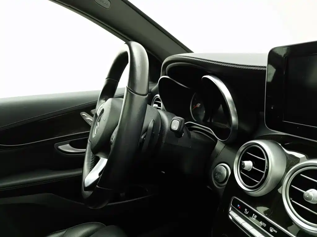 Mercedes-Benz GLC — миниатюра 22
