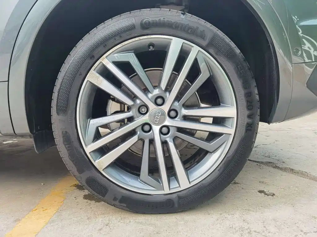Audi Q5L Sportback — миниатюра 29
