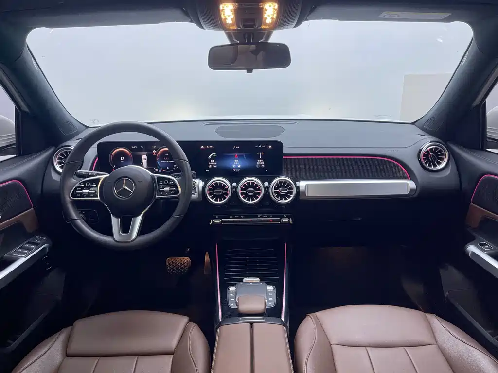 Mercedes-Benz GLB — миниатюра 17