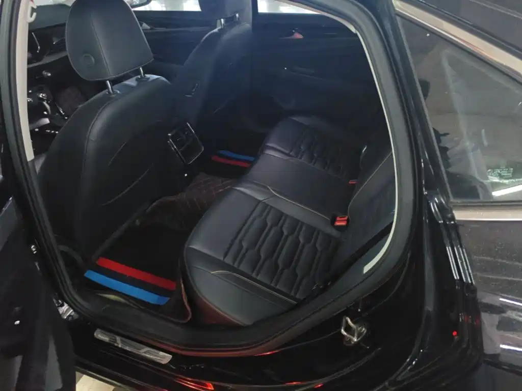 Volkswagen Passat — миниатюра 13