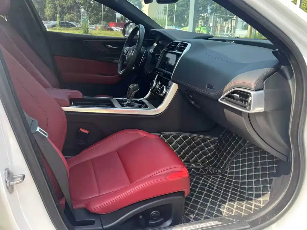 Jaguar XEL — миниатюра 11