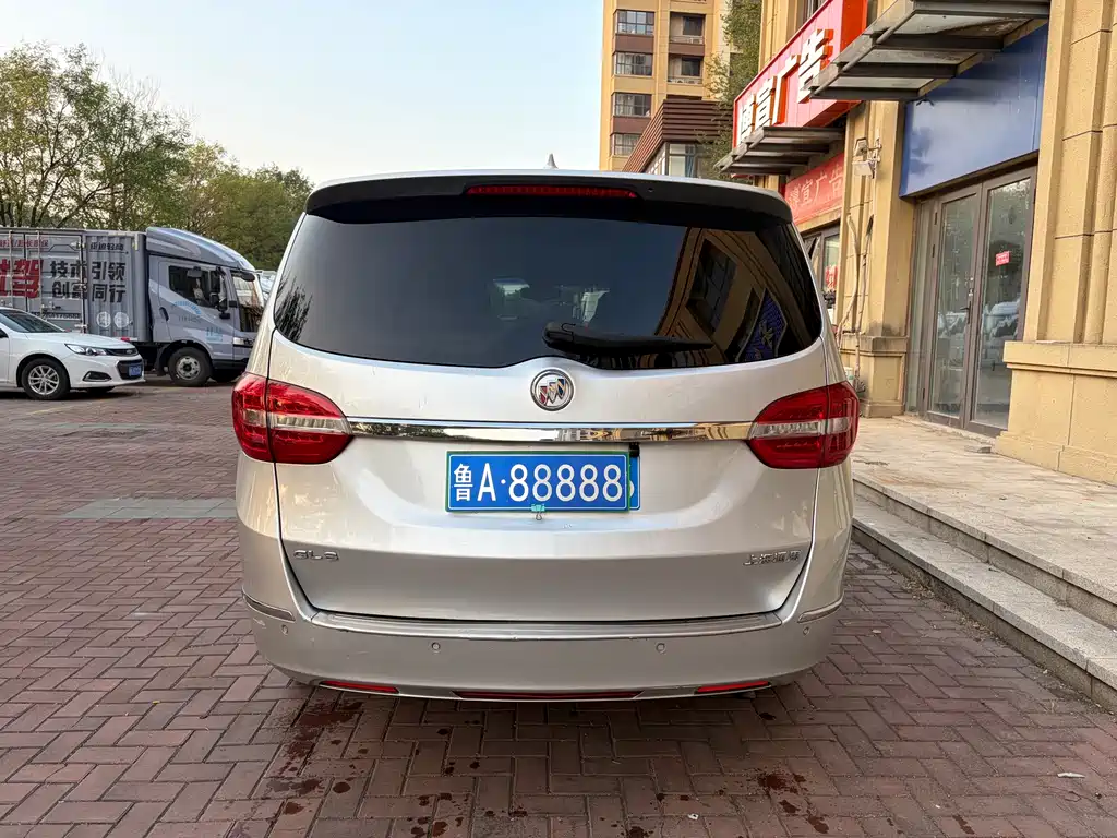 Buick GL8 — миниатюра 5