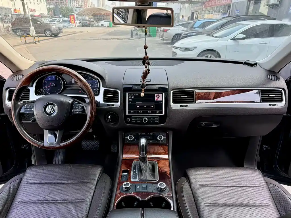 Volkswagen Touareg — миниатюра 4