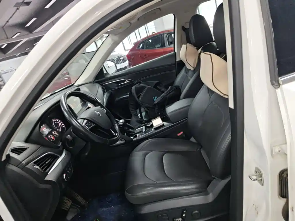 Borgward BX7 — миниатюра 15