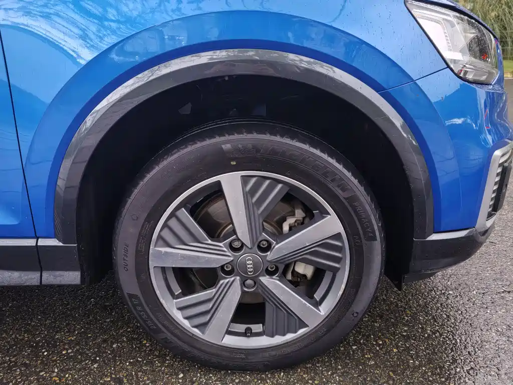 Audi Q2L e-tron — миниатюра 10