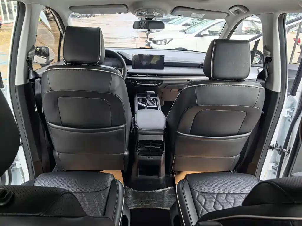 Wuling Jiachen — миниатюра 12