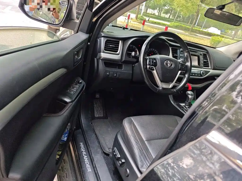 Toyota Highlander — миниатюра 17