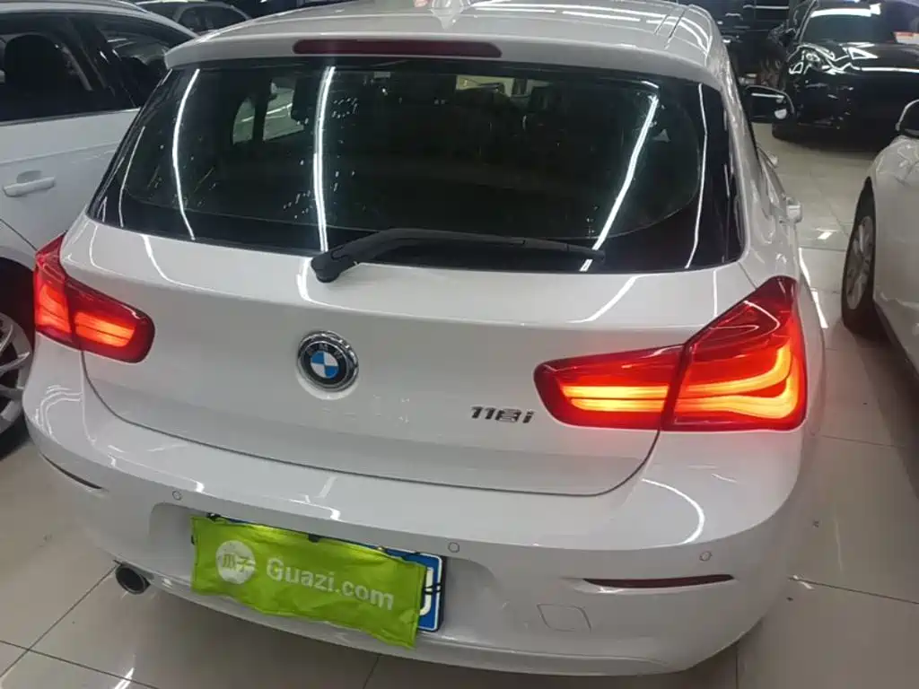 BMW 1 Series (Import) — миниатюра 6