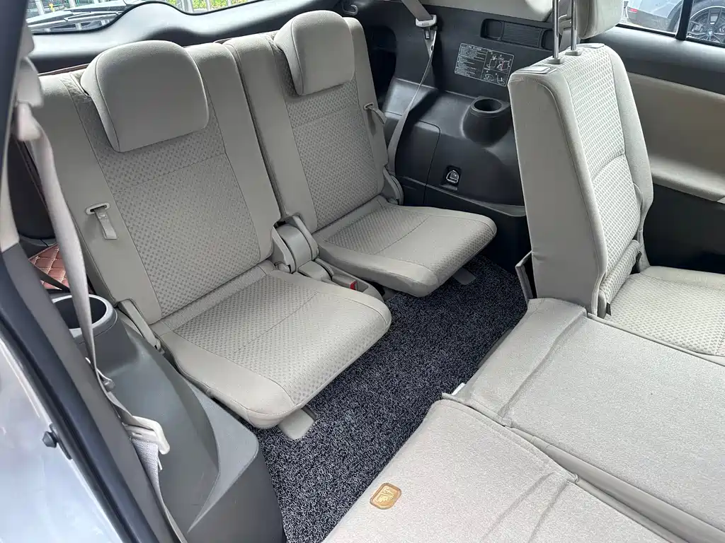 Toyota Verso — миниатюра 12