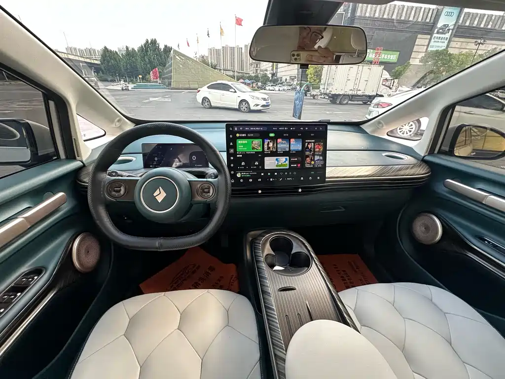 Baojun Yunduo — миниатюра 5