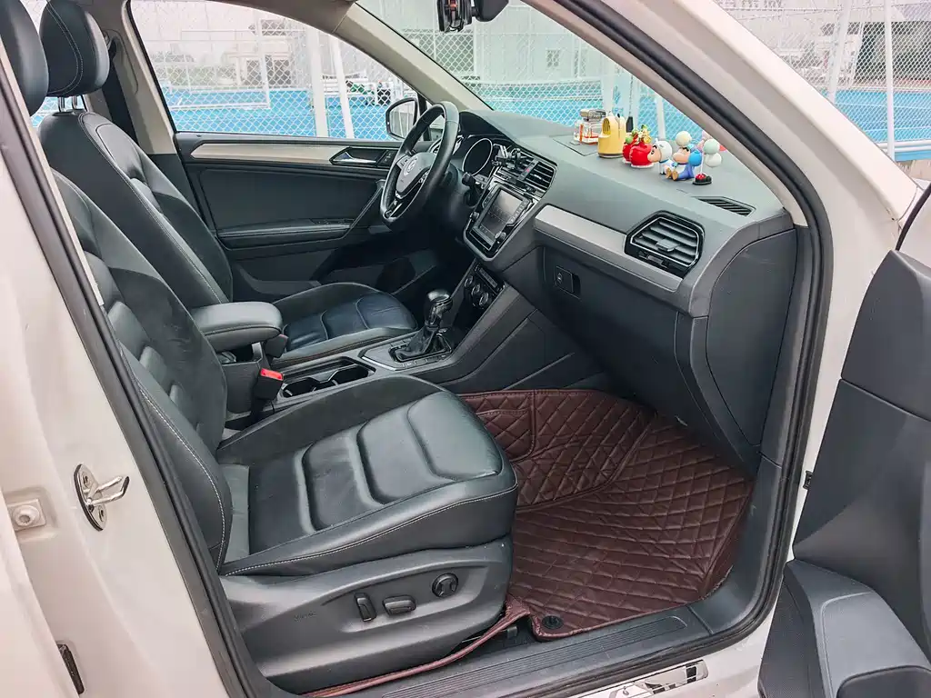Volkswagen Tiguan L — миниатюра 12