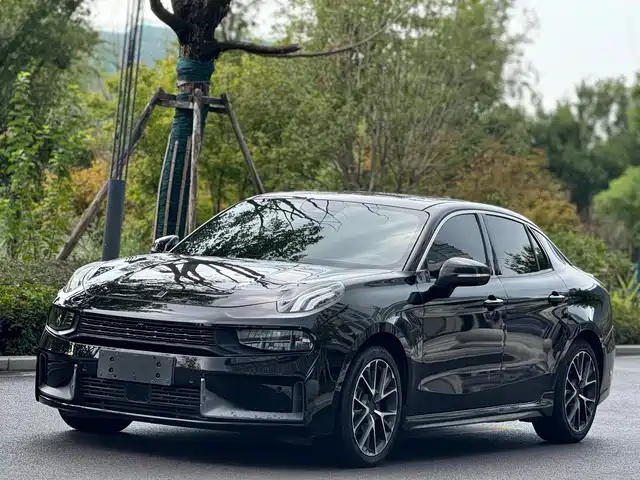 2020 Lynk & Co 03