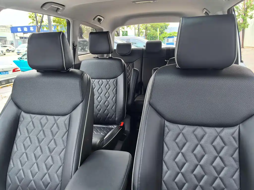 Wuling Jiachen — миниатюра 18