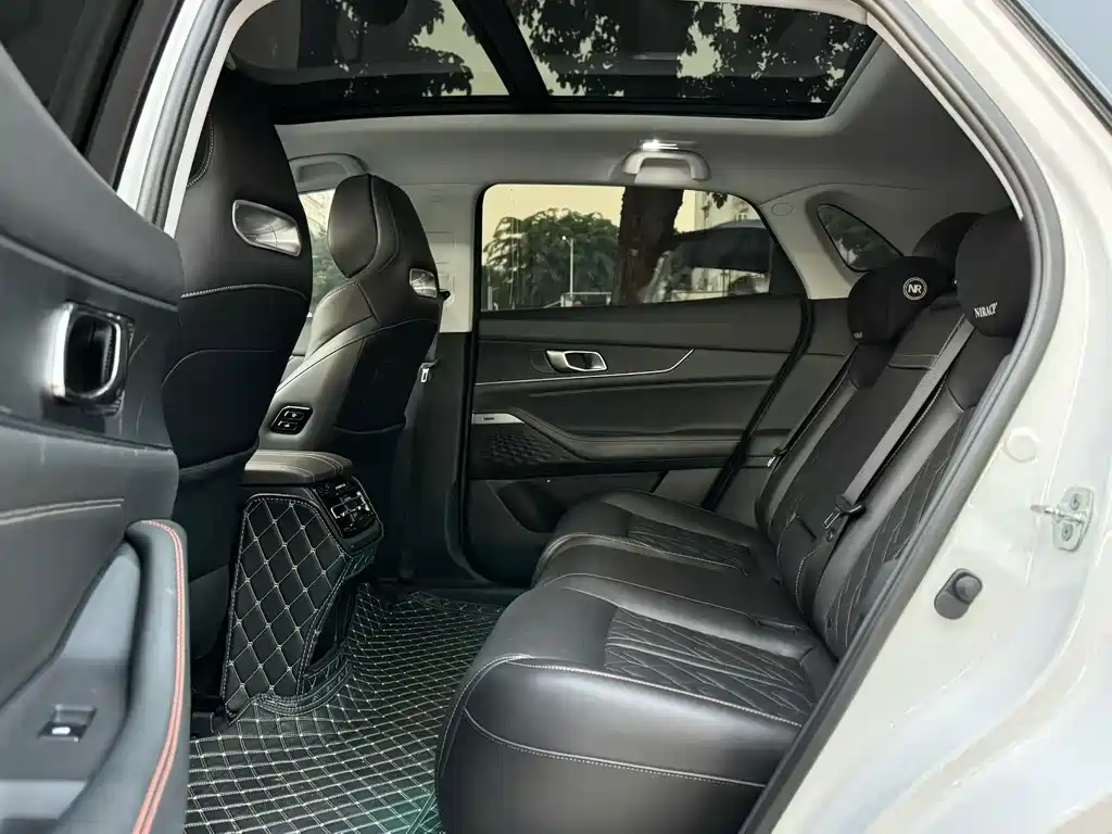 Changan UNI-K iDD — миниатюра 10