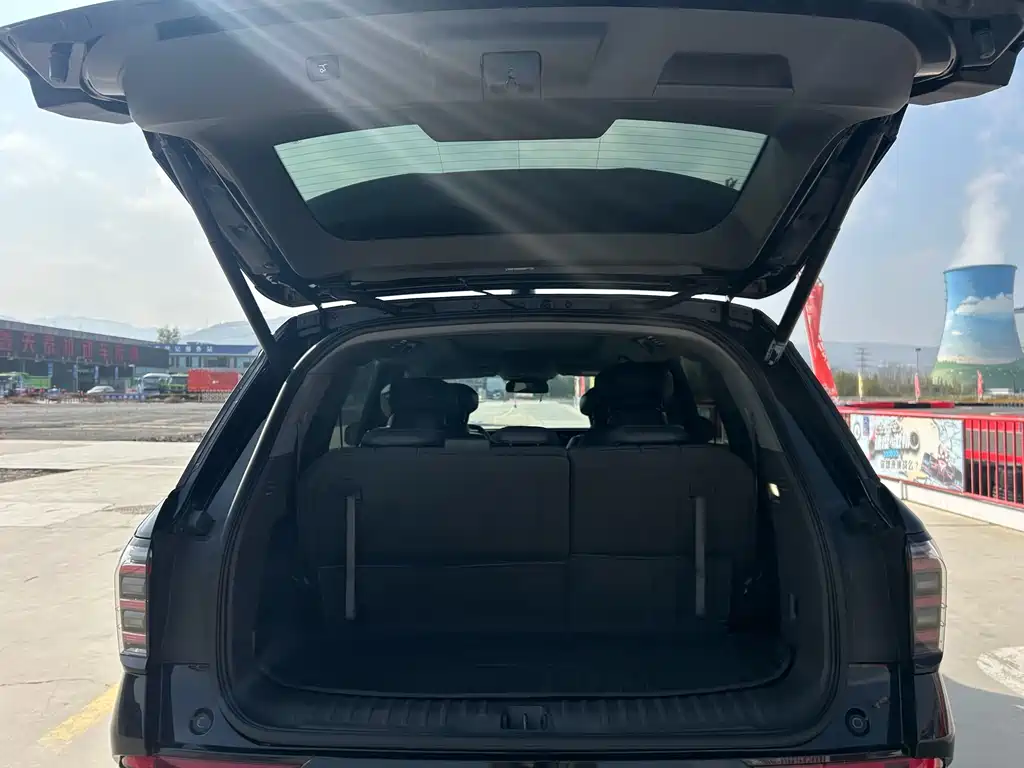 Ford Edge 2023 L 2.0T EcoBoost мест