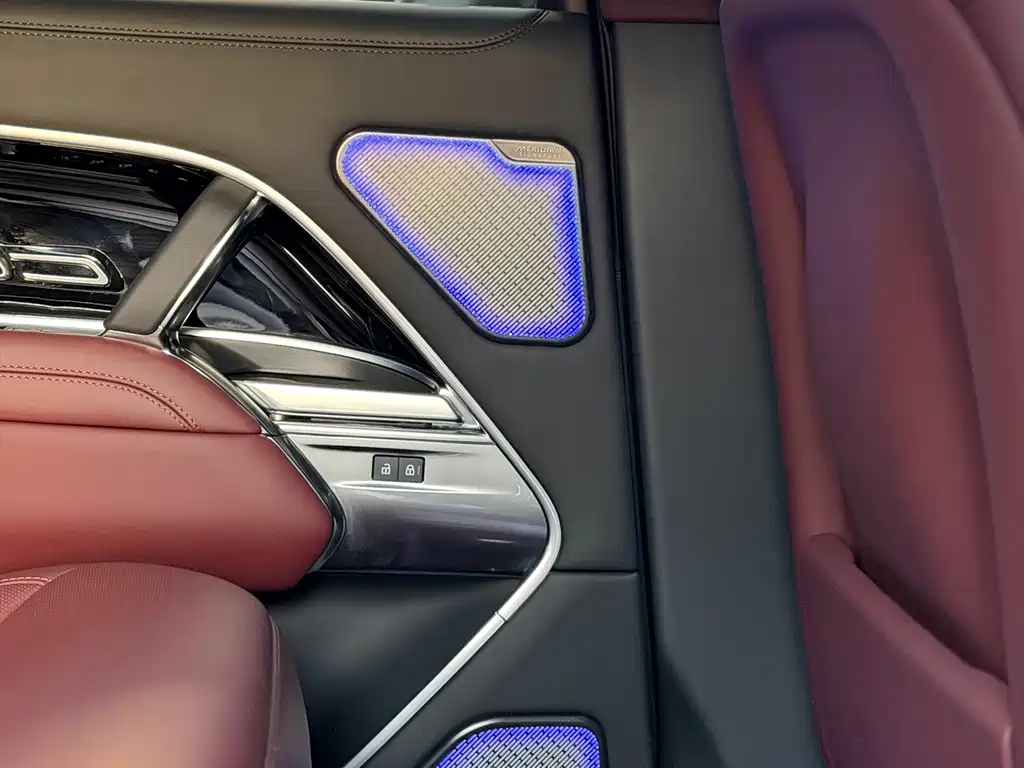 Land Rover Range Rover — миниатюра 24