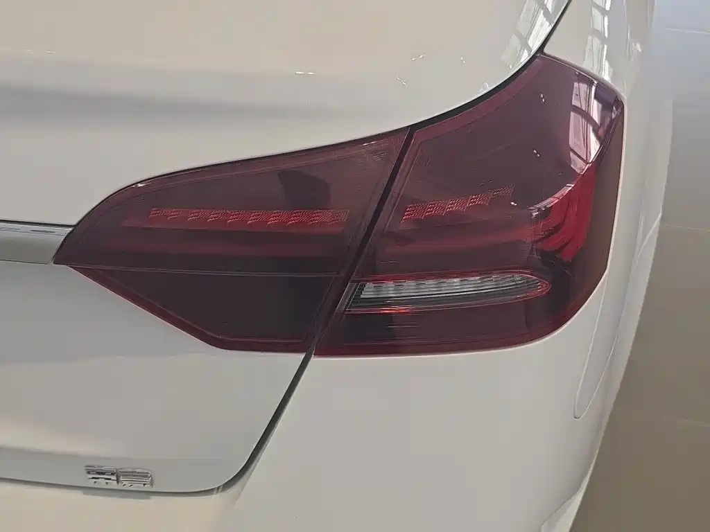 Geely Emgrand — миниатюра 4