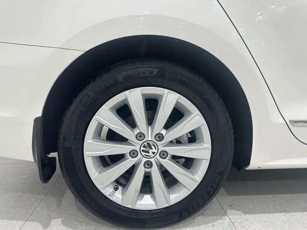 Volkswagen Sagitar — миниатюра 13