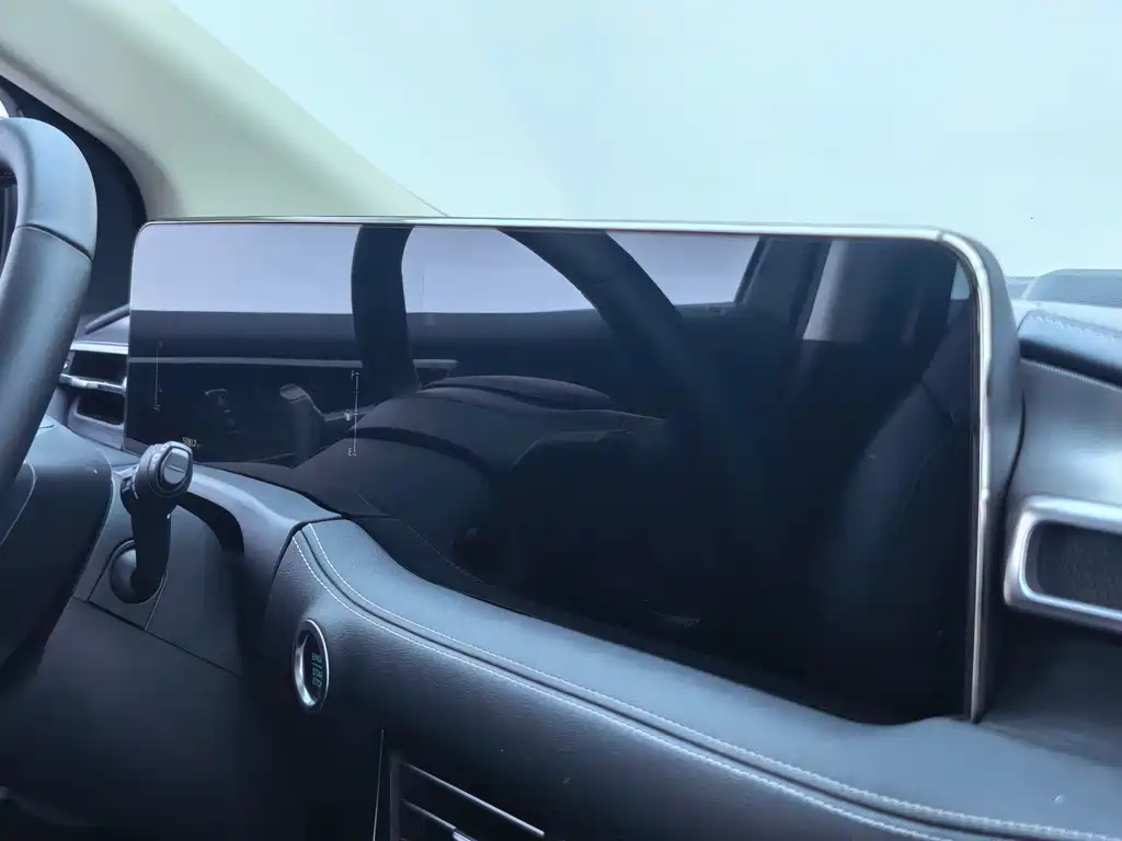 Ford Edge — миниатюра 17