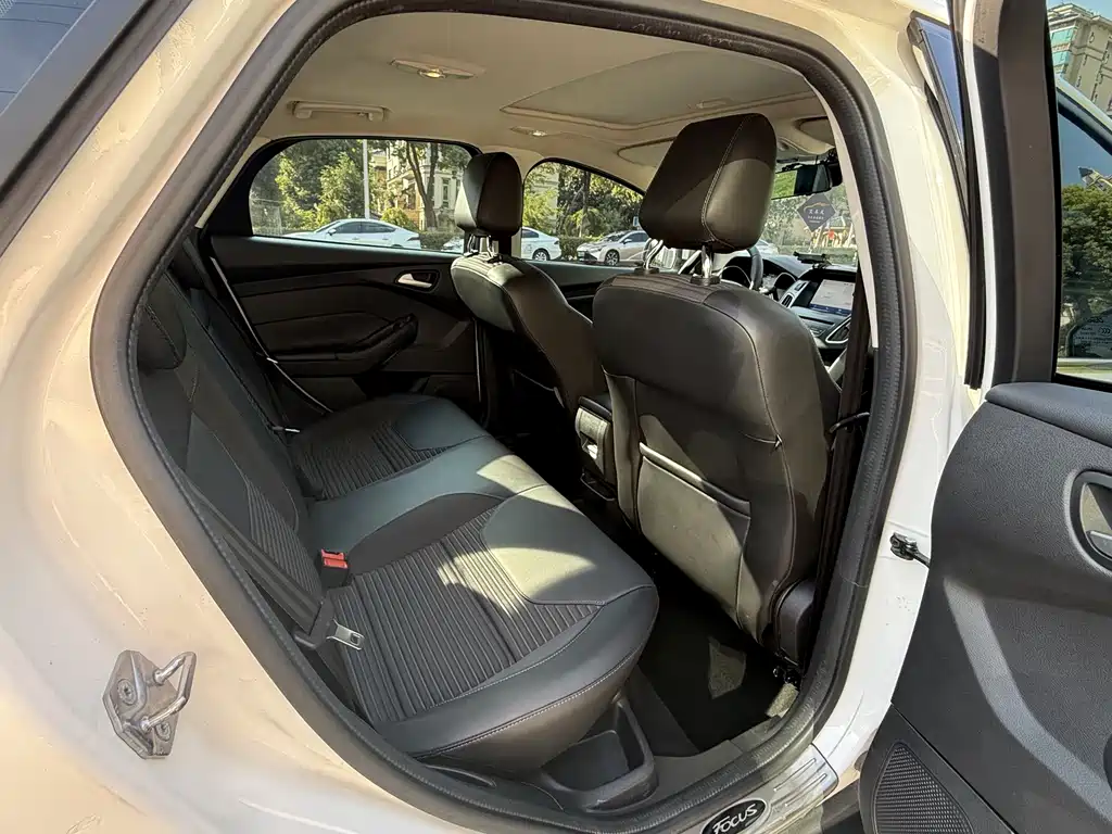 Ford Focus — миниатюра 9
