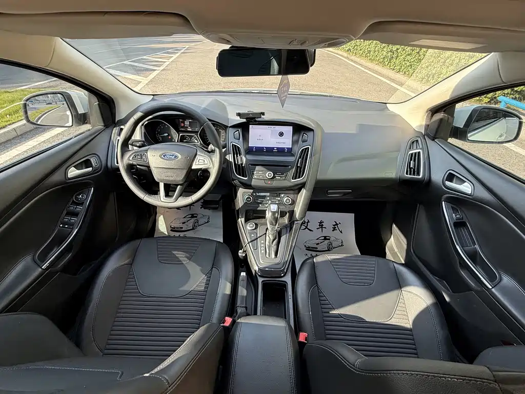 Ford Focus — миниатюра 10