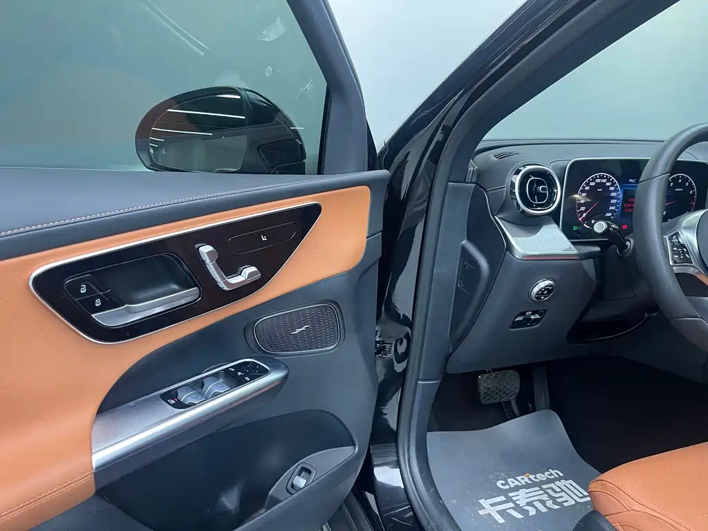 Mercedes-Benz GLC — миниатюра 26