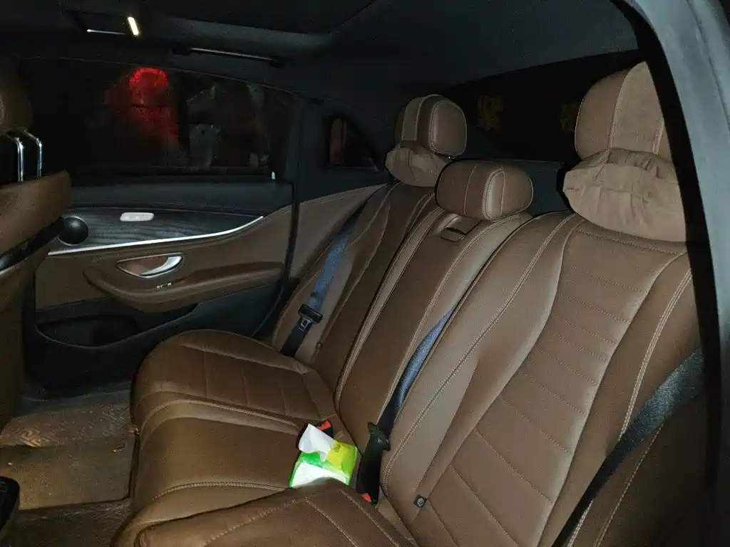 Mercedes-Benz E-Class — миниатюра 13
