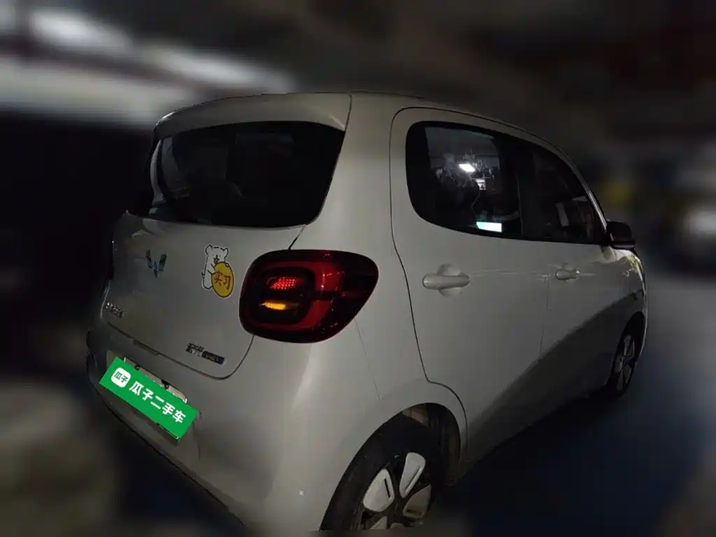 Wuling MINIEV — миниатюра 4