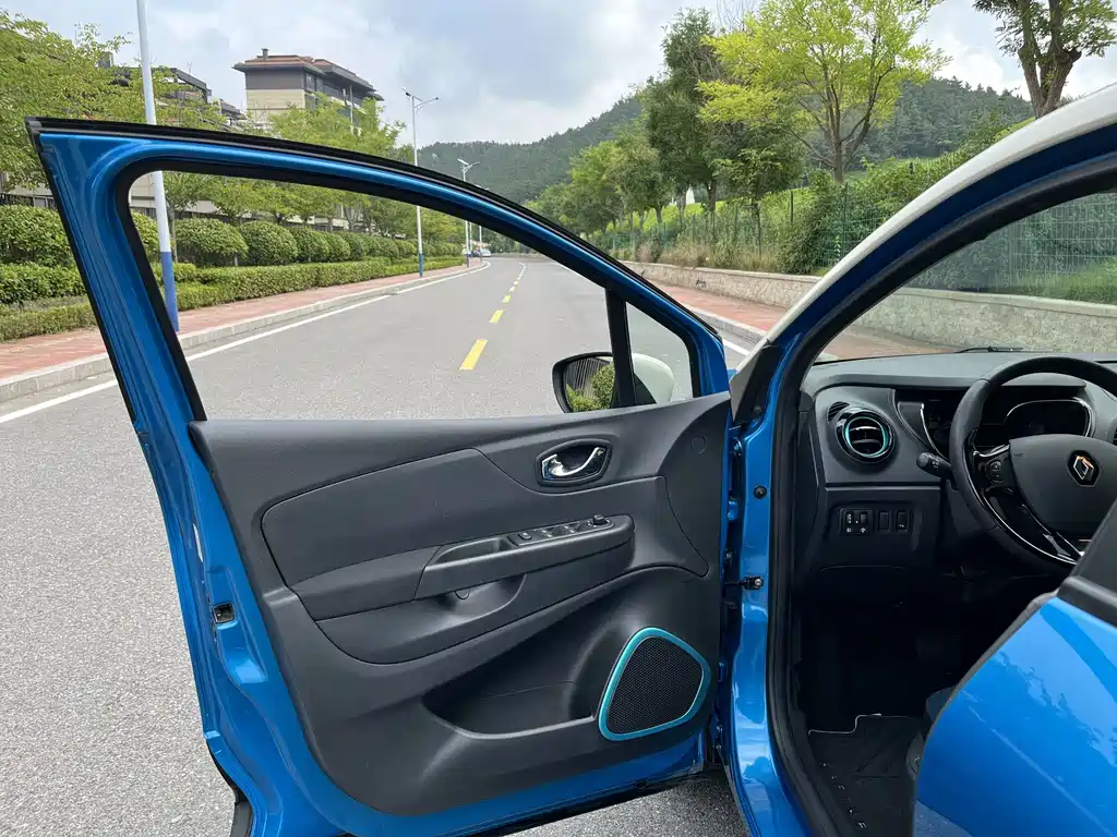 Renault Captur — миниатюра 8