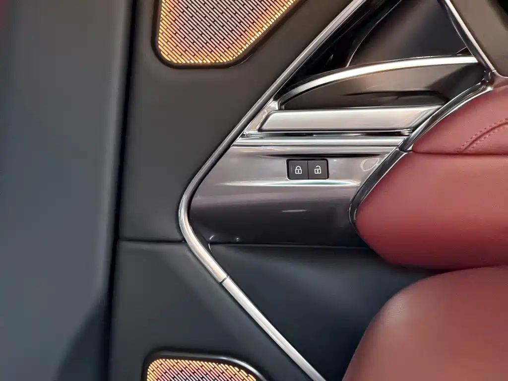 Land Rover Range Rover — миниатюра 23