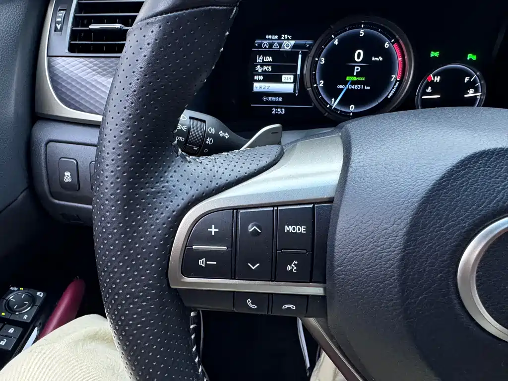 Lexus GS — миниатюра 27