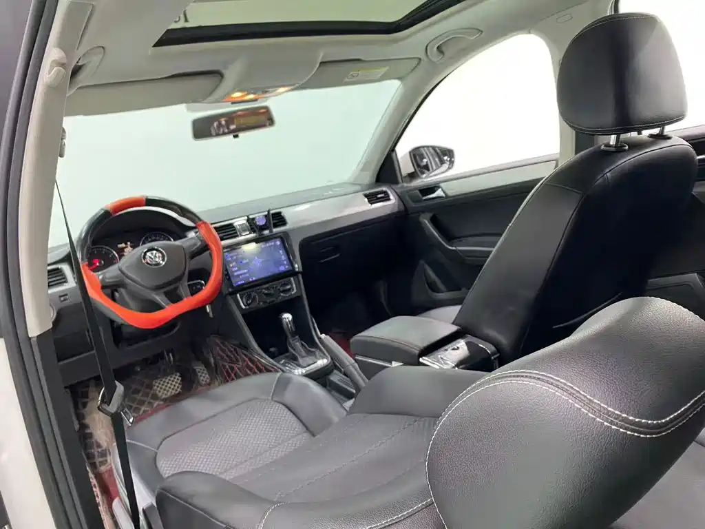 Volkswagen Santana — миниатюра 6