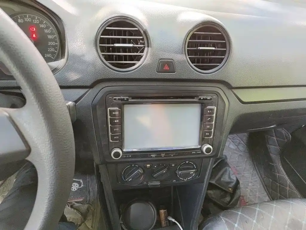 Volkswagen Jetta — миниатюра 9