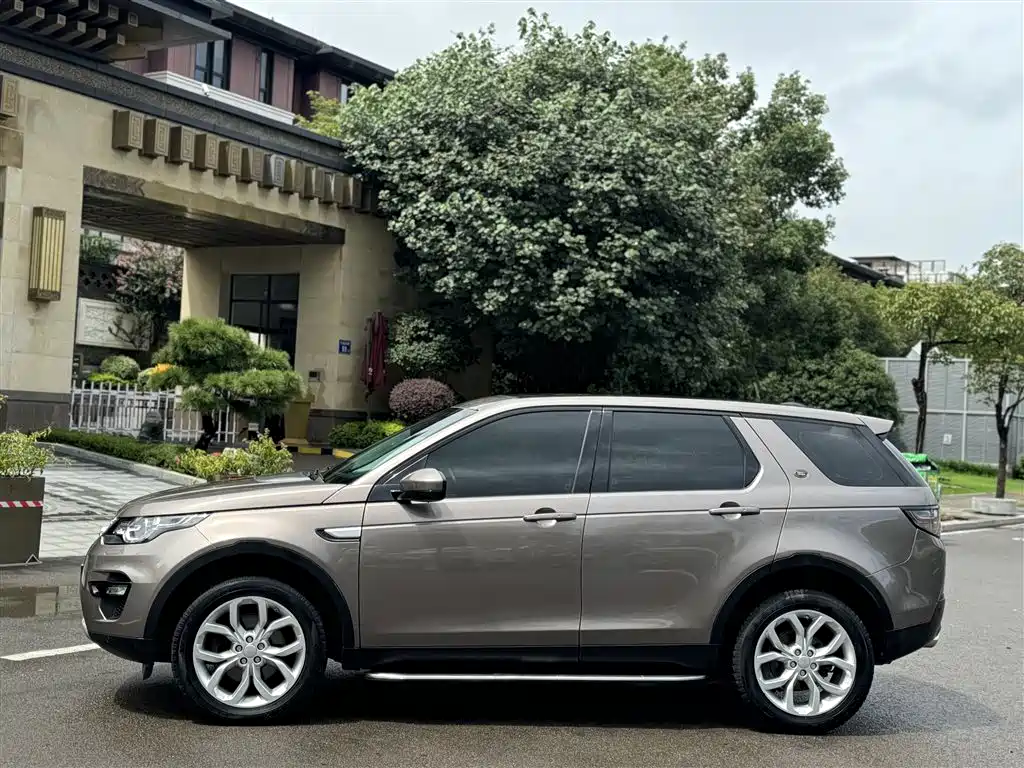Land Rover Discovery Sport — миниатюра 12