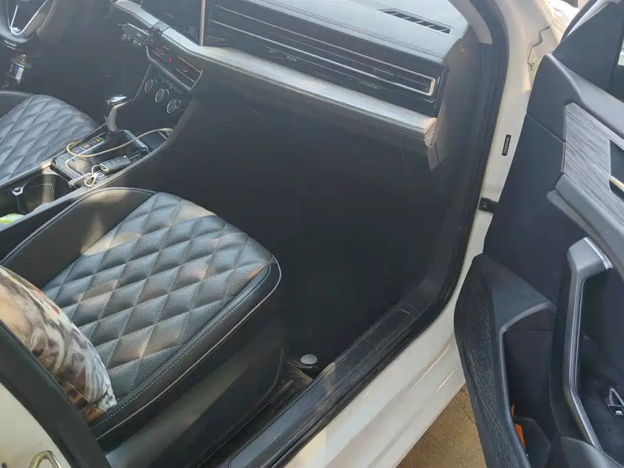 Volkswagen Sagitar — миниатюра 8