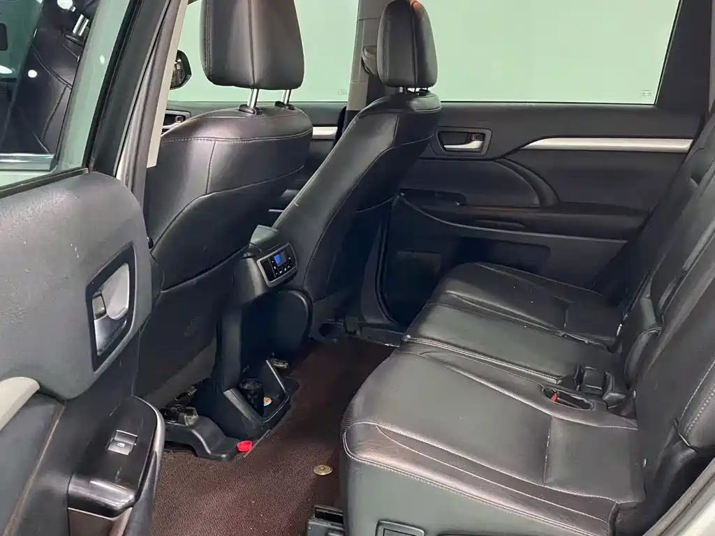 Toyota Highlander — миниатюра 5