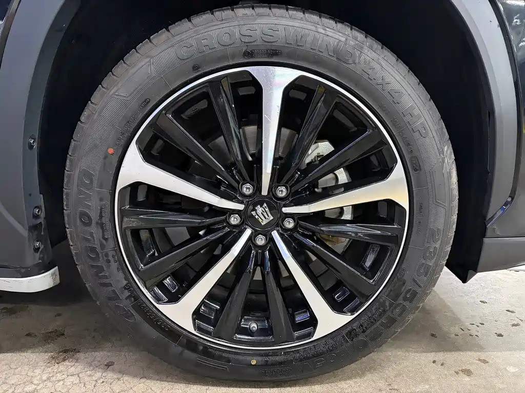 Toyota Crown Kluger — миниатюра 16