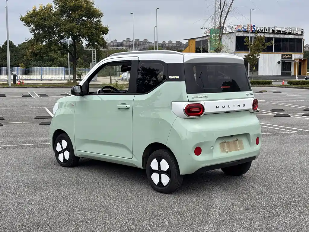 Wuling MINIEV — миниатюра 11