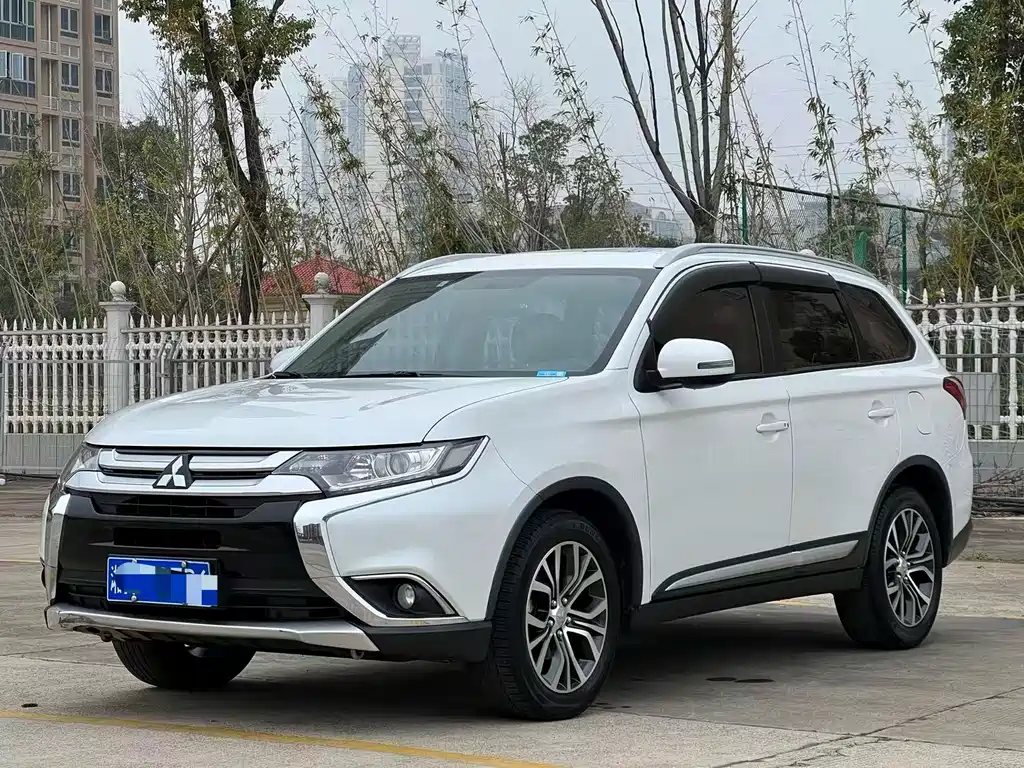 Mitsubishi Outlander 2018