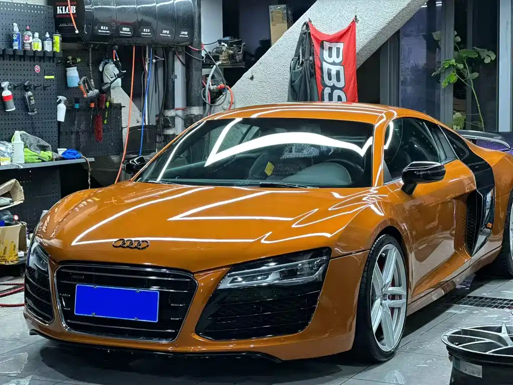 Купить Audi R8