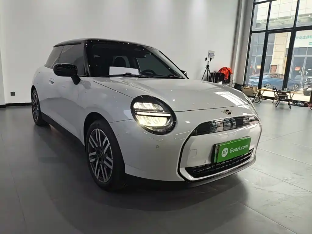 MINI MINI COOPER EV — миниатюра 4