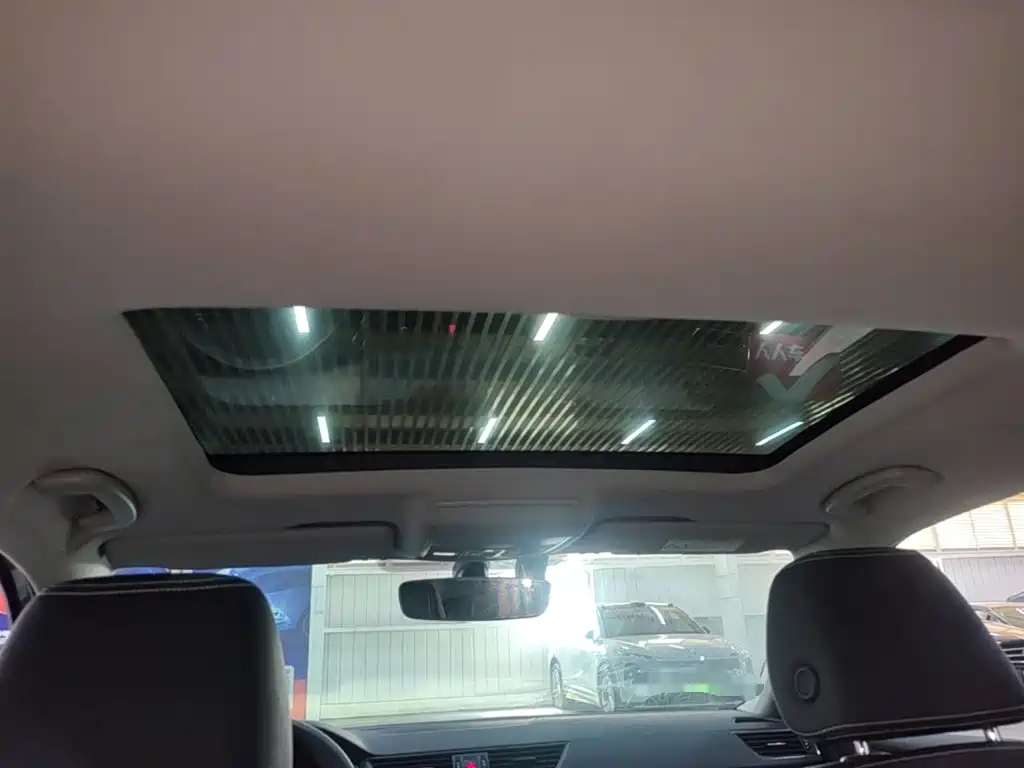 Skoda Superb — миниатюра 18