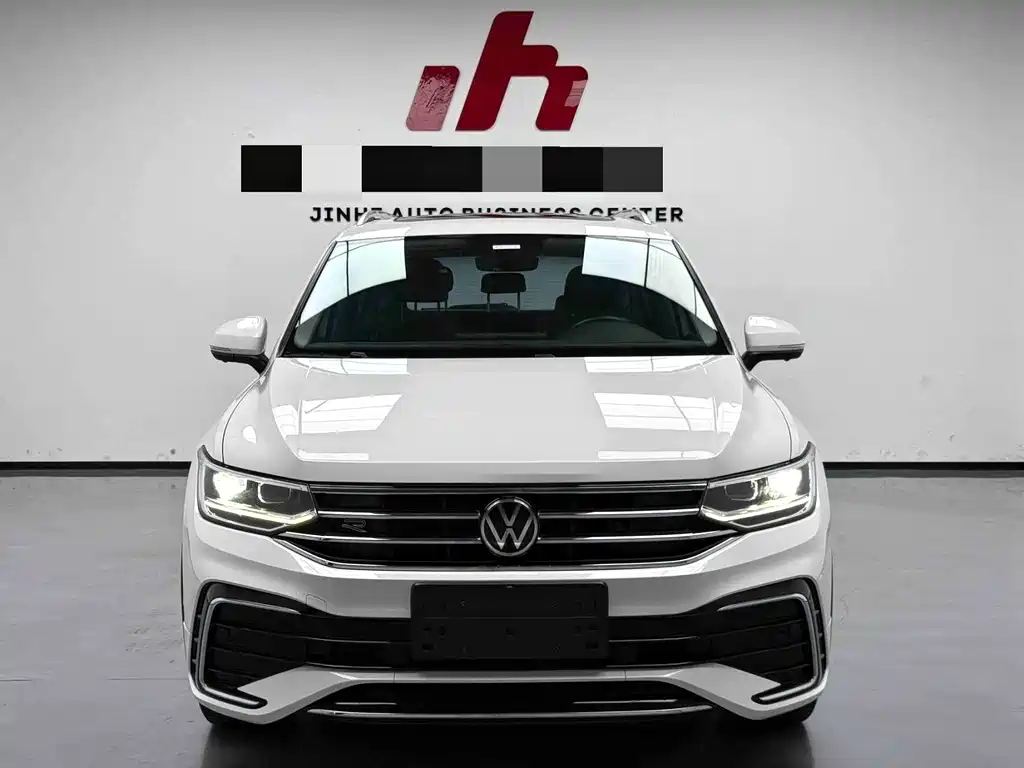 Volkswagen Tiguan L — миниатюра 2