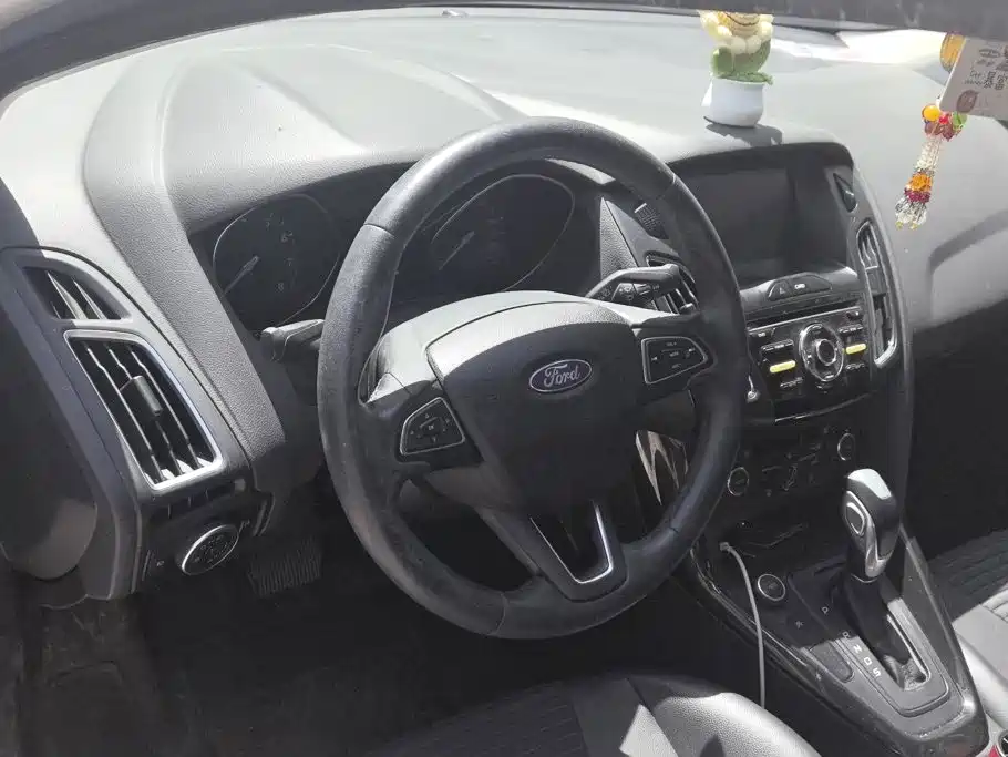 Ford Focus — миниатюра 15